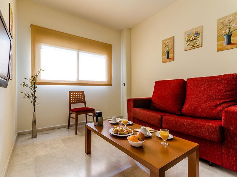 Apartamentos Turisticos Covadonga Bormujos Eksteriør billede